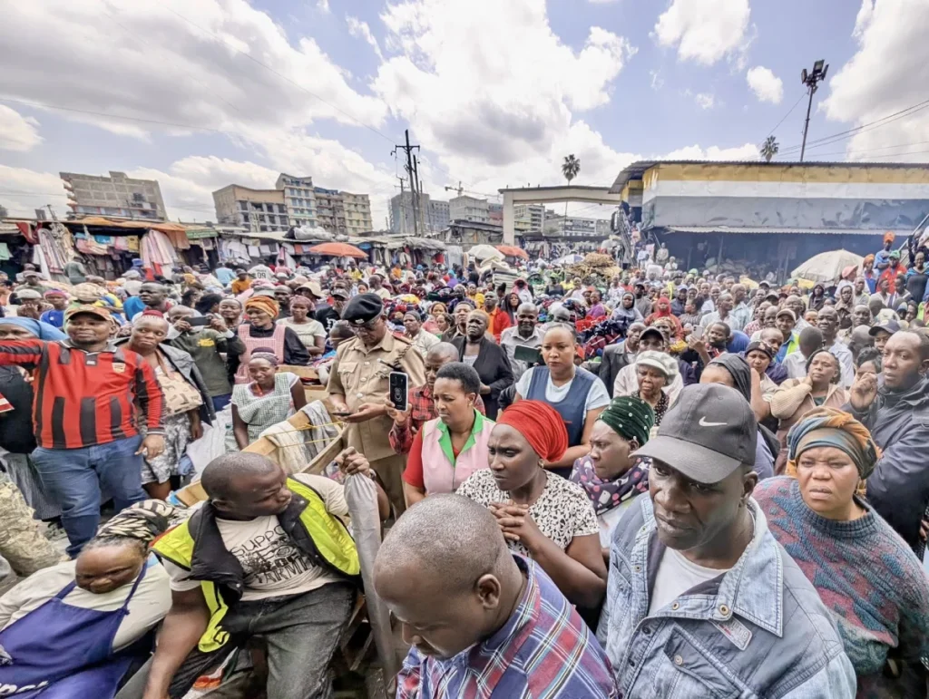 I spoke with informal hawkers operating inside Gikomba market this morning and assured them that they will receive first priority and be relocated to the new 7-story Quarry Road Market, which is nearly ready for occupation and can accommodate over 3,000 traders.
